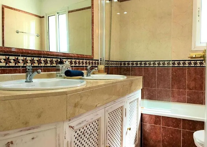 Penthouse Bermuda 2 Holiday home Estepona